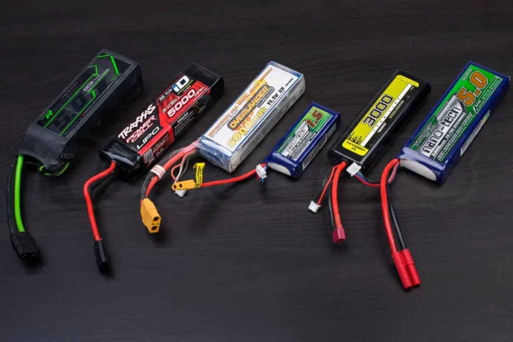Comment recharger les batteries des voitures télécommandées ? | VTTT