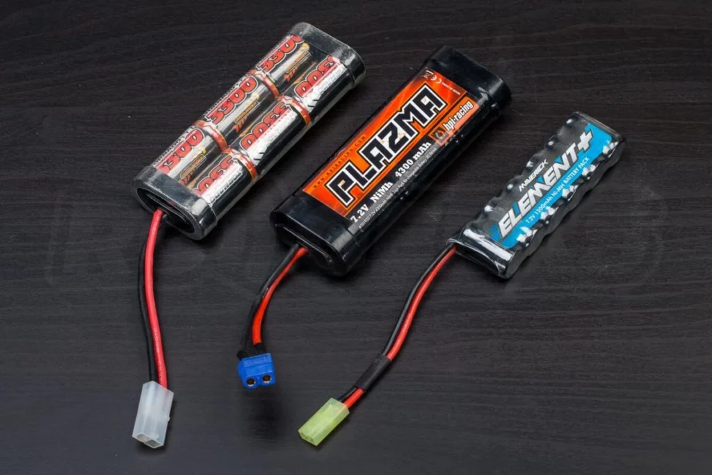 Comment recharger les batteries des voitures télécommandées ? | VTTT